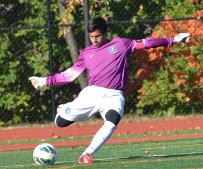 Goalkeeper goal kick